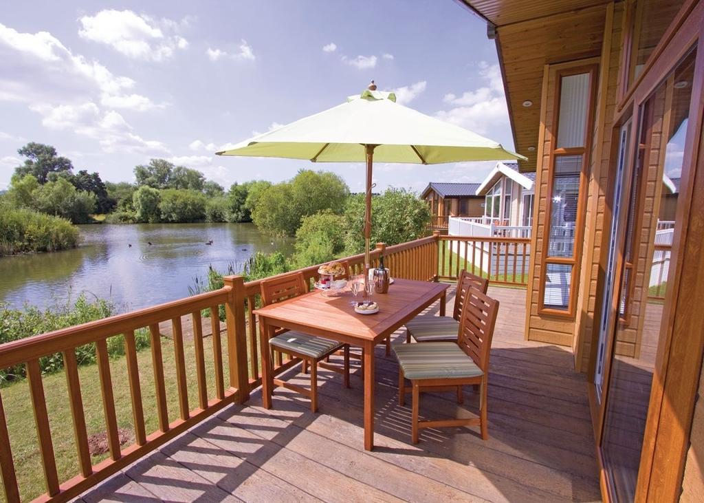 The Springs Lakeside Holiday Park Fladbury Номер фото